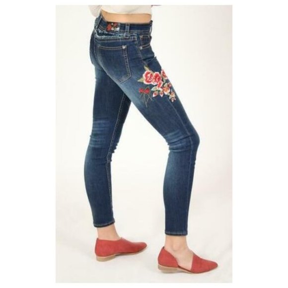 Grace in LA Jeans Women's Red Floral Embroidery Skinny Fit Stretch Jeans - Picture 2 of 7